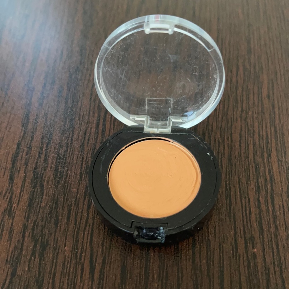 BOBBI BROWN Eye corrector